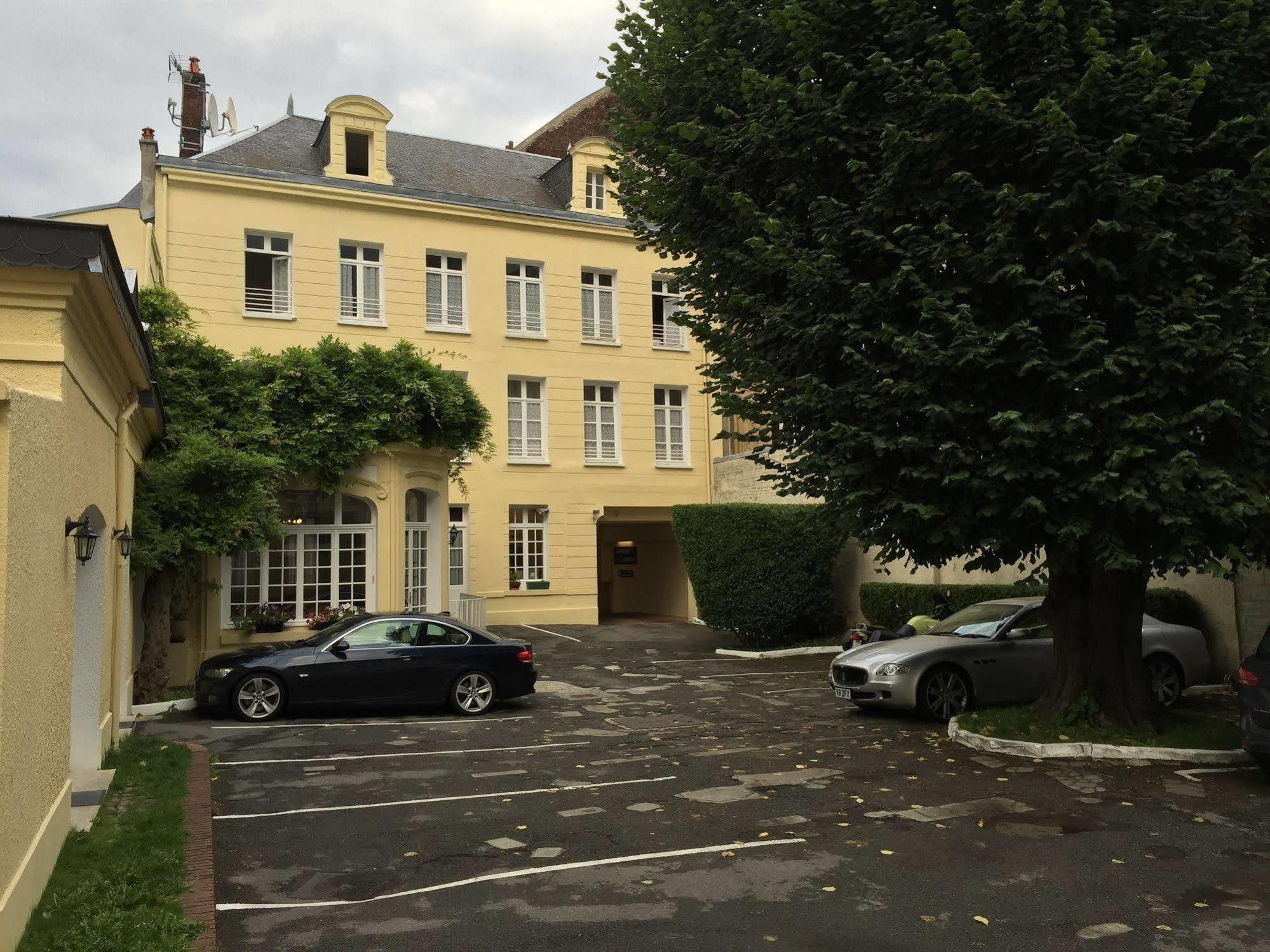 Hotel Memorial Saint-Quentin  Exterior photo